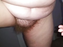 Bbw sieva, hairy pussy, lielas zīlītes, baltās pantys, melnās jostas